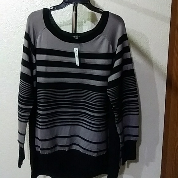 Lane Bryant Sweaters - Lane Bryant Light Scoop Neck Sweater